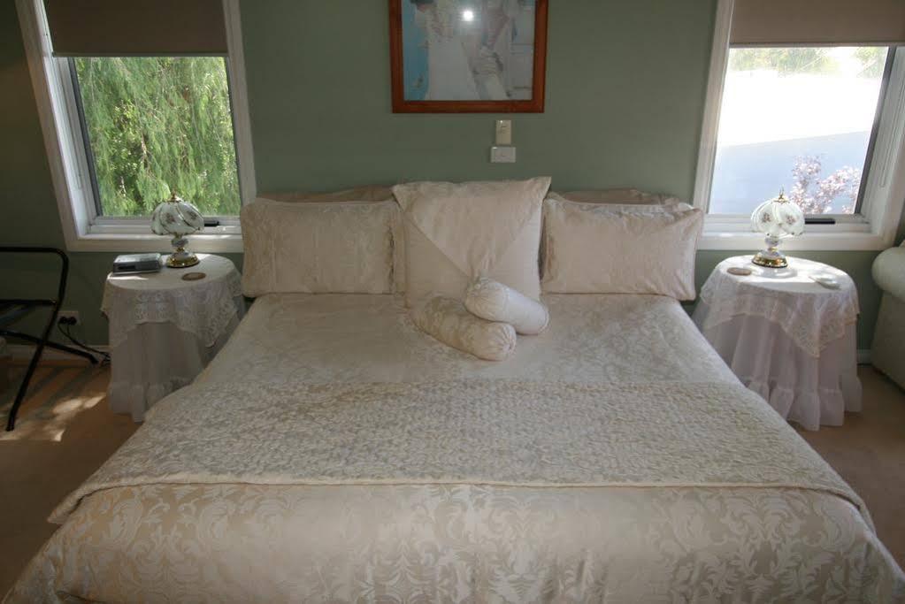 Silver Waters Bed & Breakfast Cowes Eksteriør billede